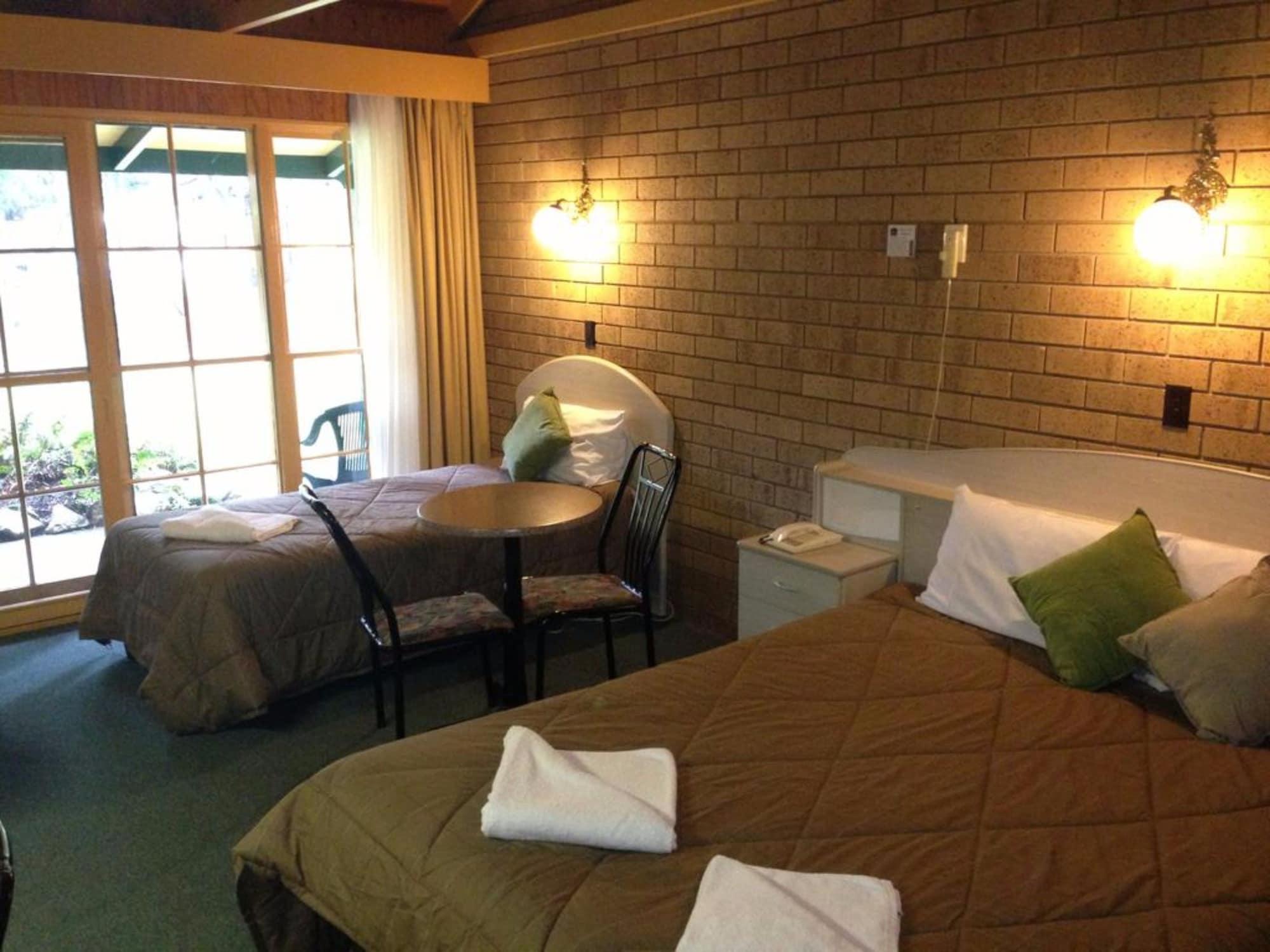 High Country Motor Inn برايت المظهر الخارجي الصورة